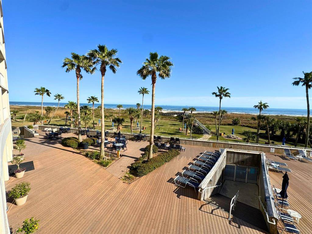 Galveston, TX 77550,1401 E Beach DR #109