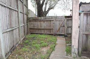 Houston, TX 77055,1433 Cedar Post LN