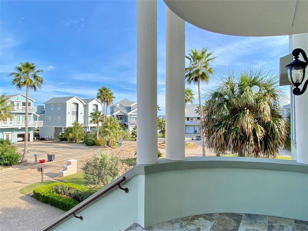 Tiki Island, TX 77554,919 Long Reach DR