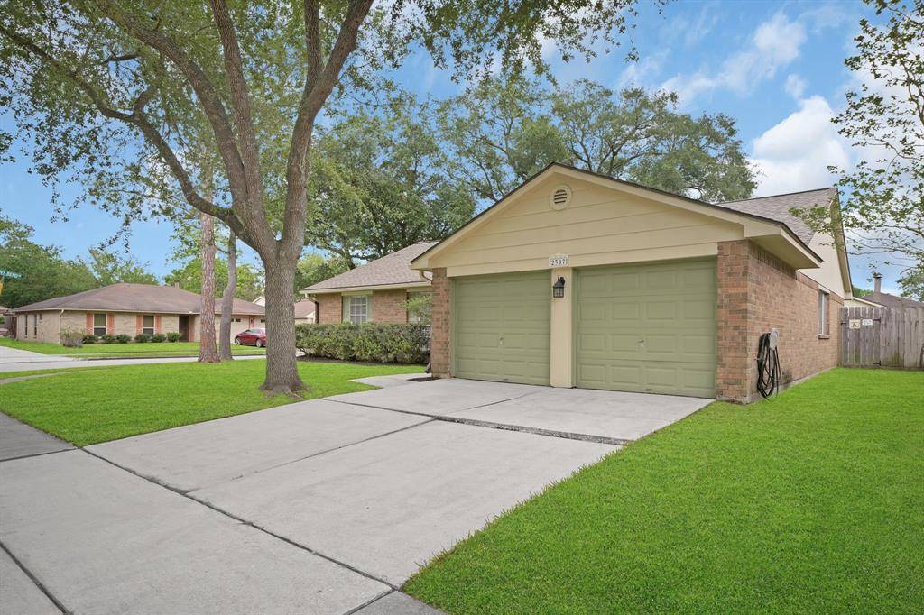 Friendswood, TX 77546,2307 Leading Edge DR