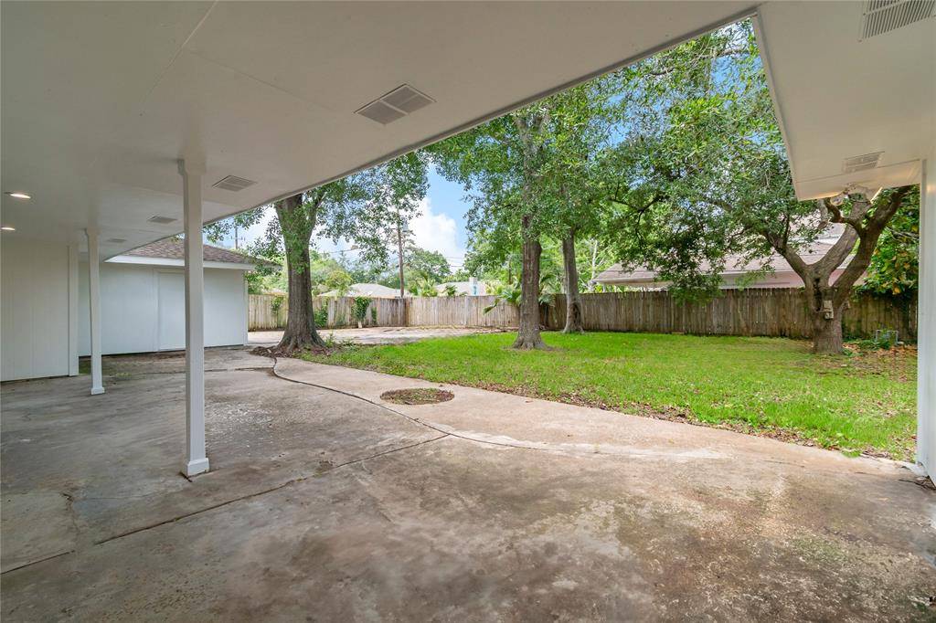 Seabrook, TX 77586,214 Whispering Oaks DR