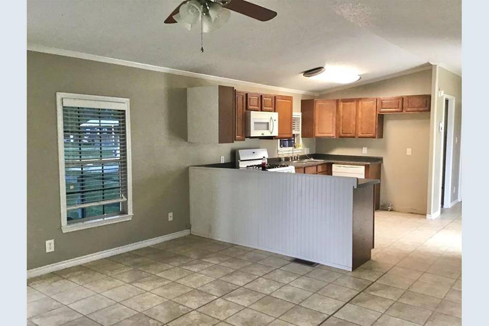 Livingston, TX 77351,157 Henry