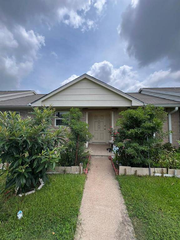 Houston, TX 77072,12923 High Star DR