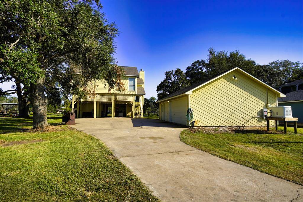 Brazoria, TX 77422,287 County Road 416