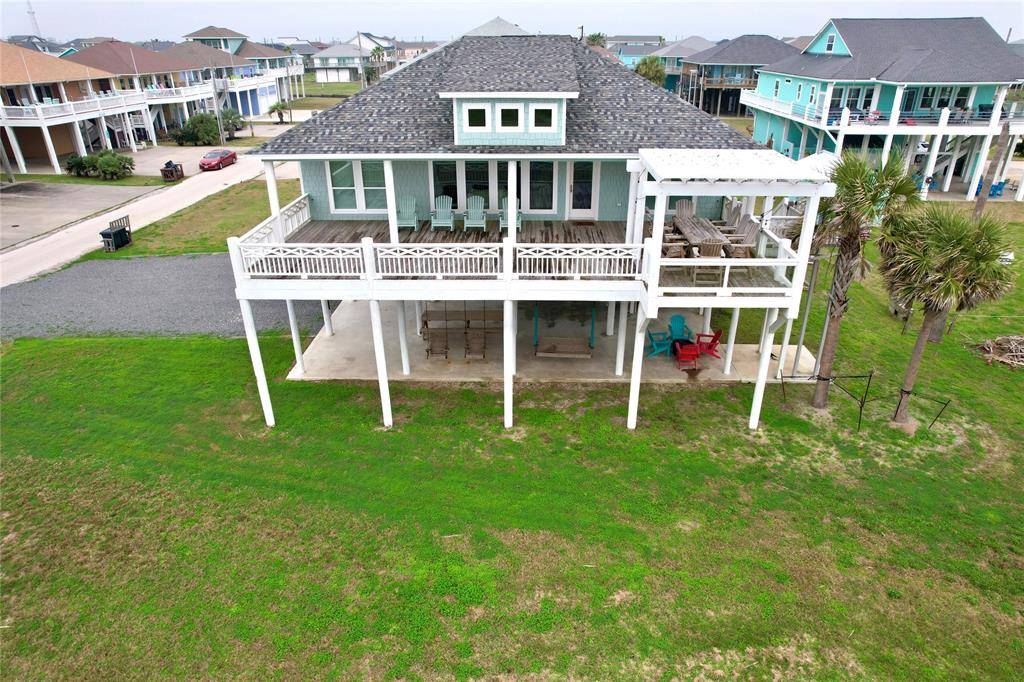 Crystal Beach, TX 77650,940 RAYMOND