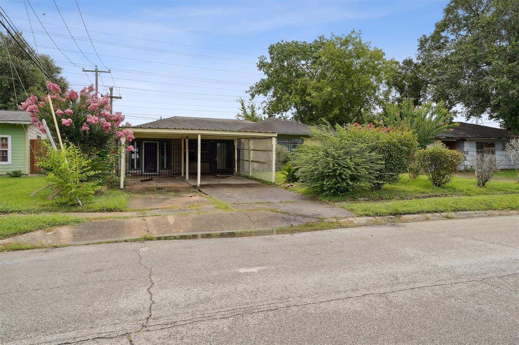 Houston, TX 77033,7831 Belgard ST