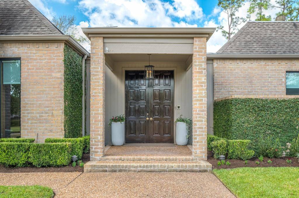 Houston, TX 77024,9 Pinewood CIR