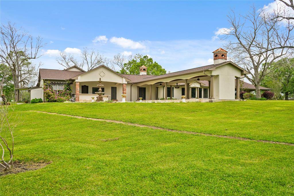 Liberty, TX 77575,1043 Fm 1011 RD