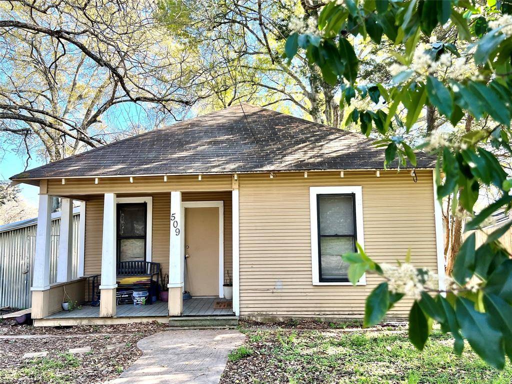 Brenham, TX 77833,509 West Sixth ST