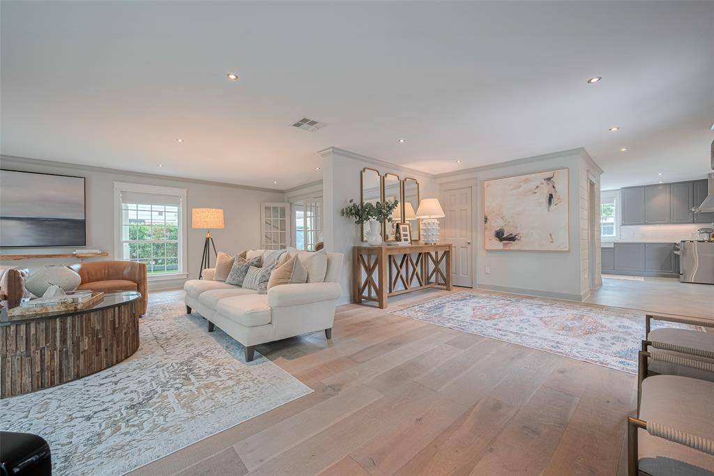 Houston, TX 77079,14827 River Forest DR