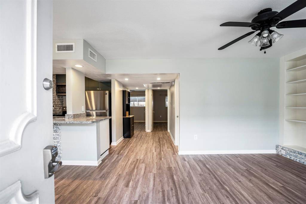 Houston, TX 77056,5343 Richmond AVE #12
