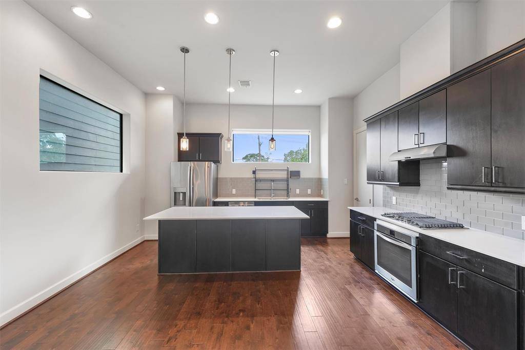 Houston, TX 77007,1410 Spring ST