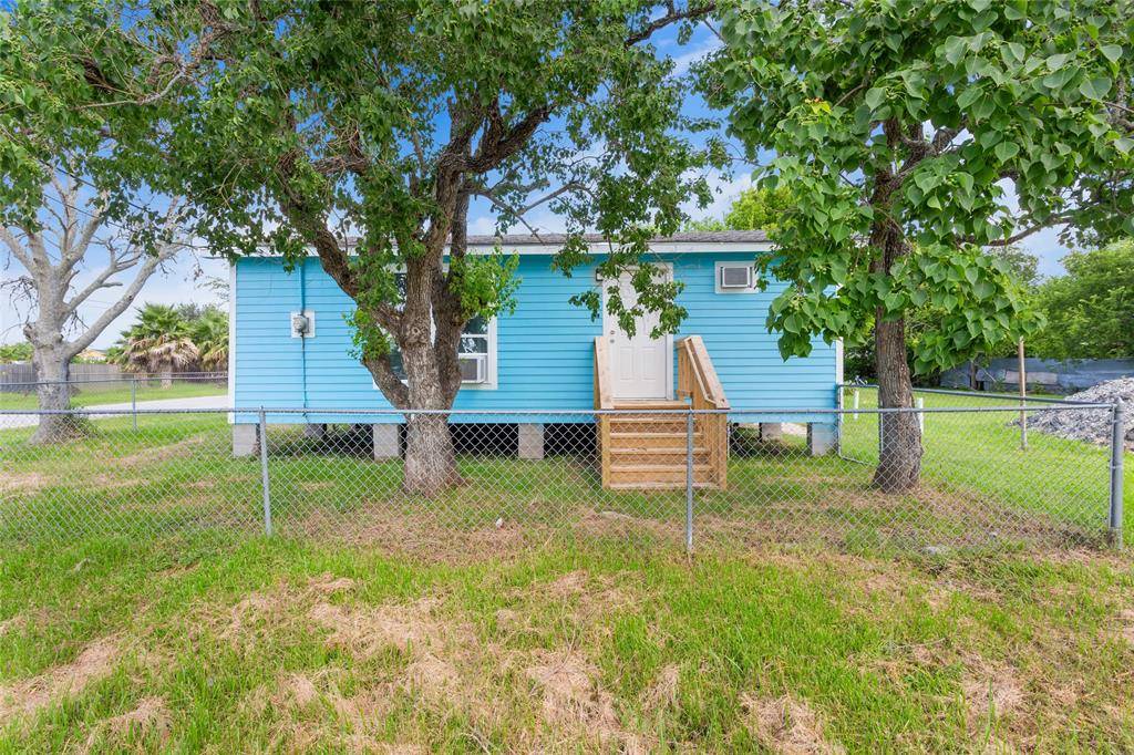 San Leon, TX 77539,901 6th Street