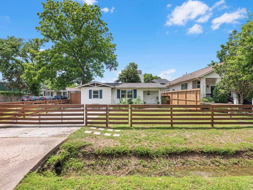 Houston, TX 77009,1207 Archer ST