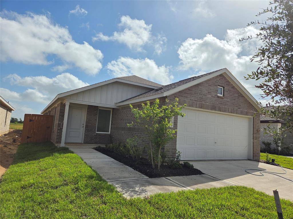 Beasley, TX 77417,1139 Blue Stone DR