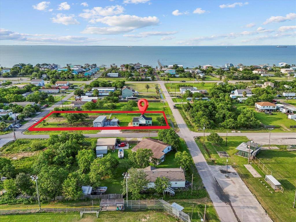 Dickinson, TX 77539,246 18th ST