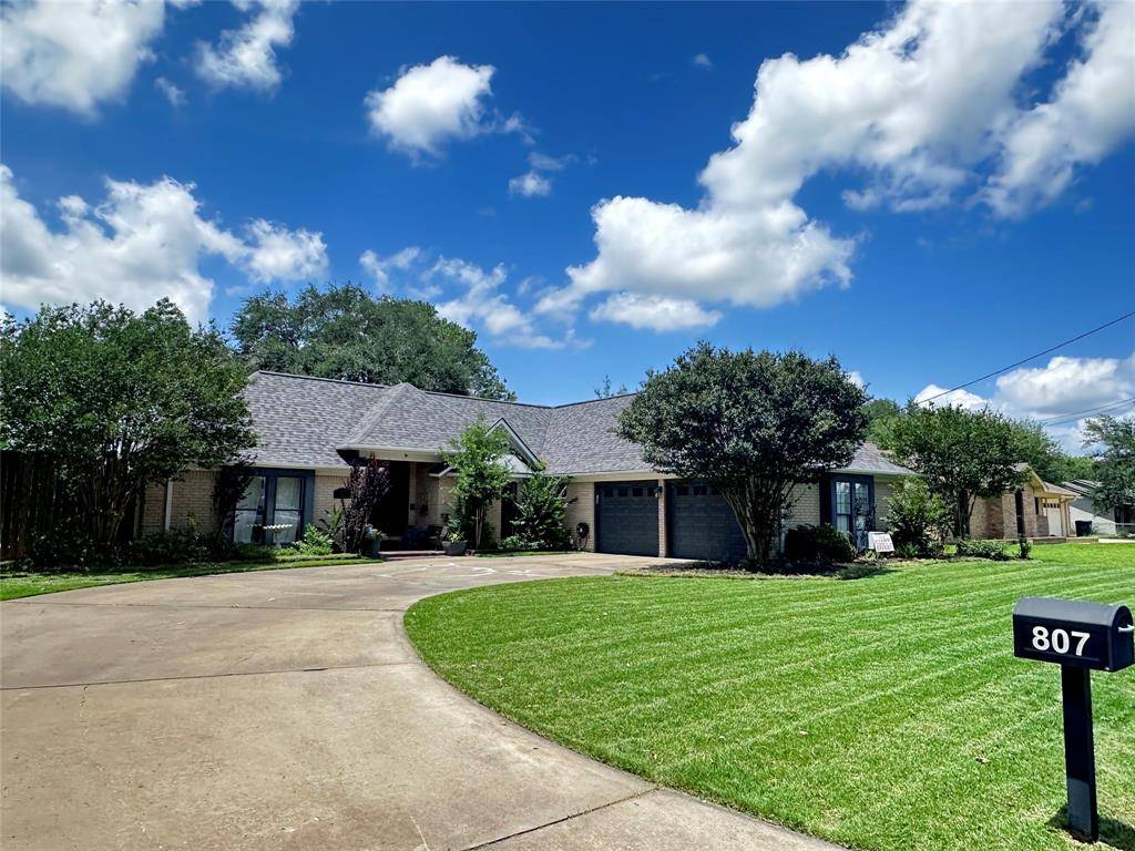 El Campo, TX 77437,807 Trochta ST