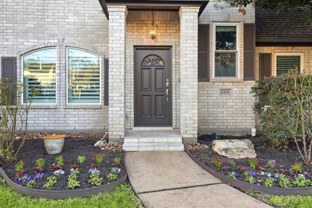 Houston, TX 77007,5301 Blossom ST