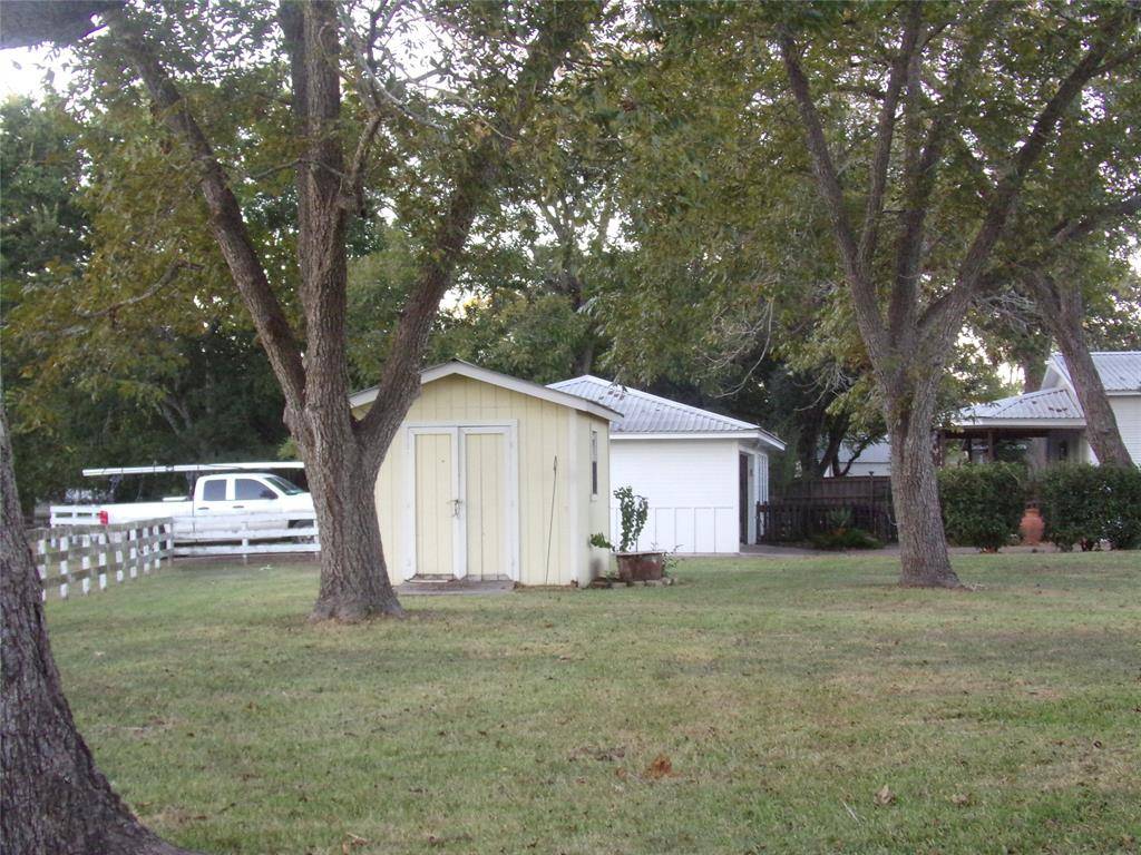 Weimar, TX 78962,501 N North Center ST