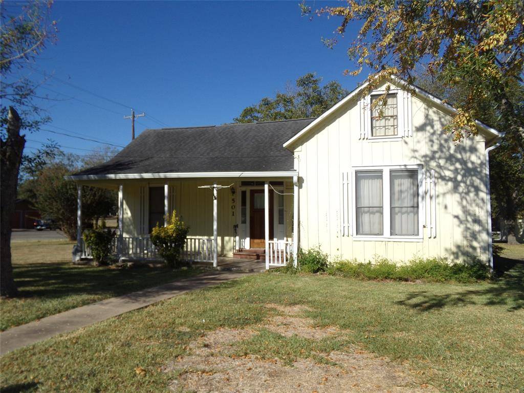 Weimar, TX 78962,501 N North Center ST