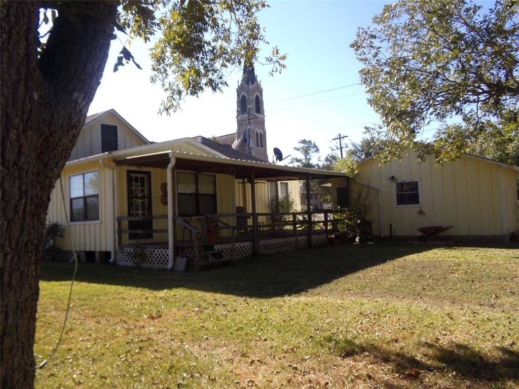 Weimar, TX 78962,501 N North Center ST