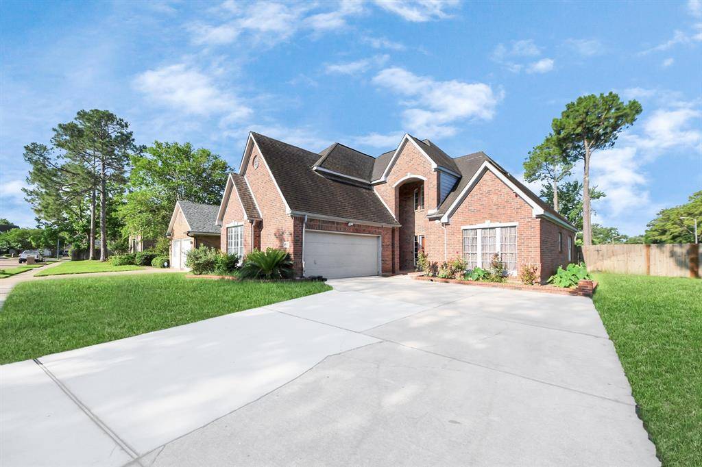 Houston, TX 77041,5723 White Mills DR