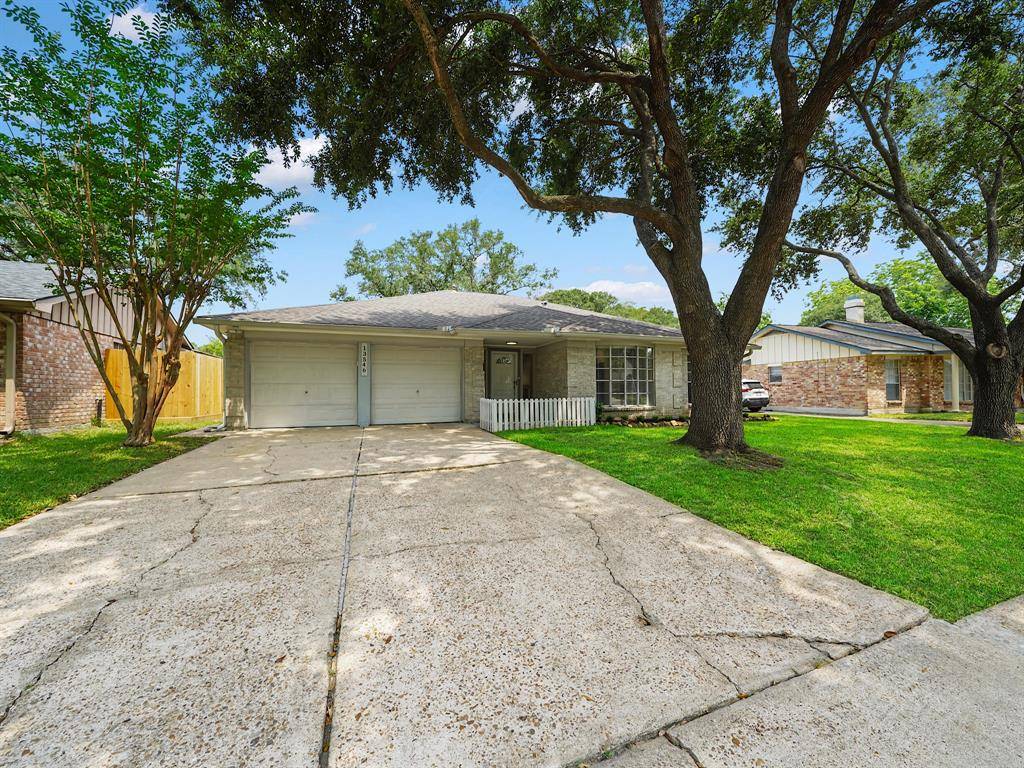 Sugar Land, TX 77498,13546 Wimbledon DR
