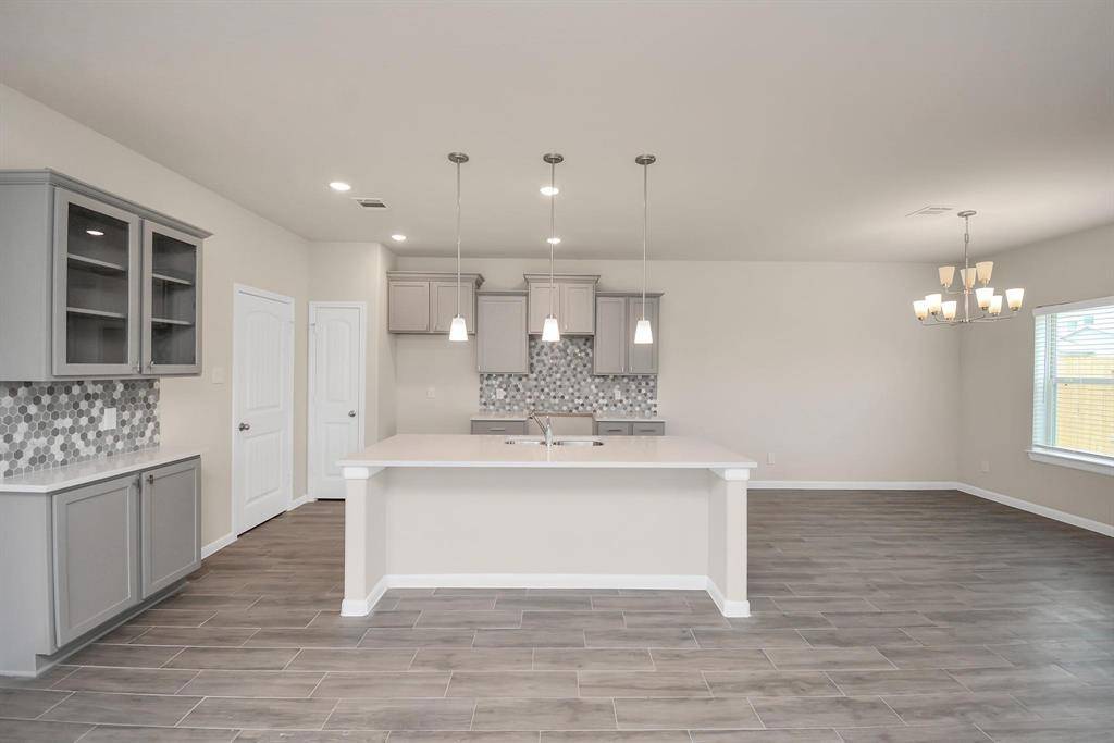 Rosharon, TX 77583,1015 Santee CT