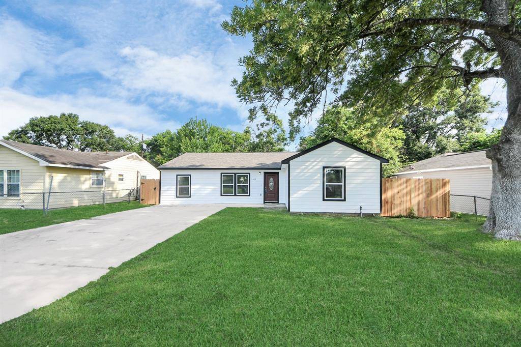 Houston, TX 77033,5911 Southurst ST