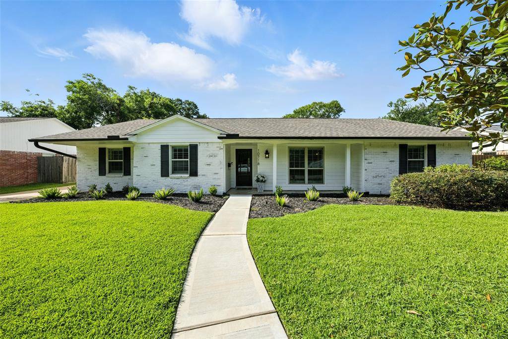 Houston, TX 77042,10718 Chevy Chase DR