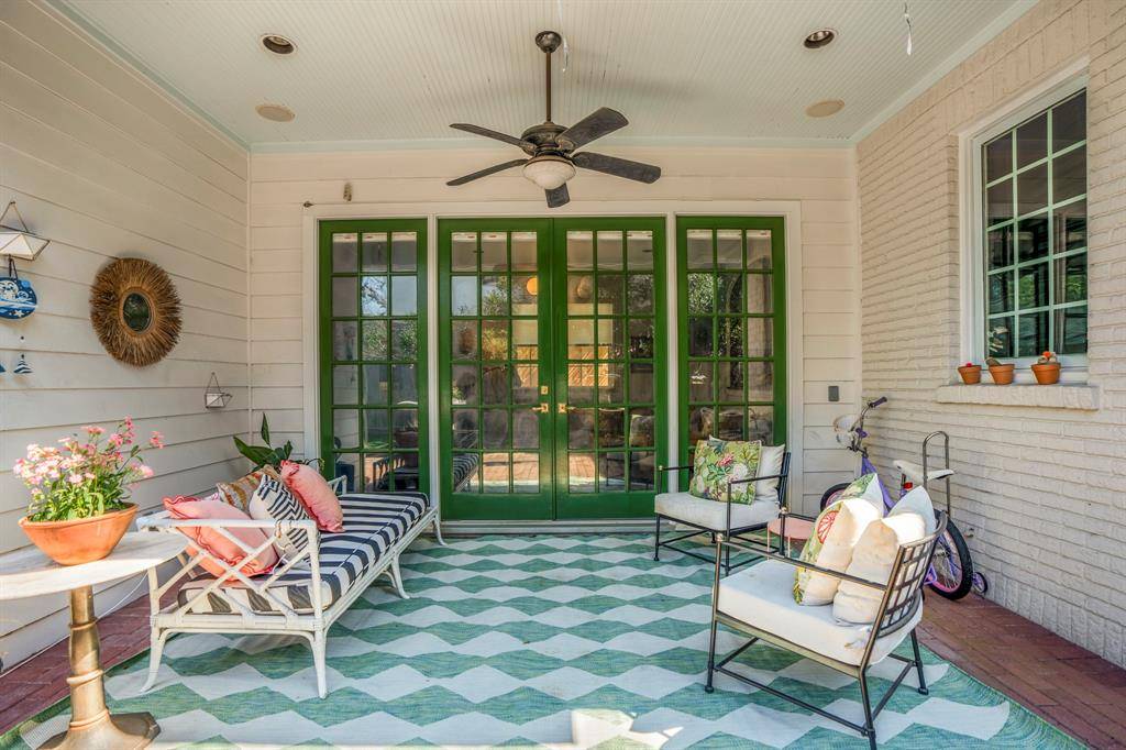 Houston, TX 77005,2248 Robinhood ST