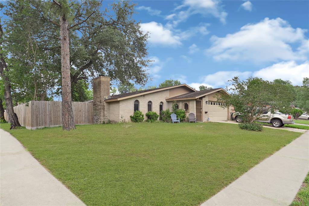 Houston, TX 77088,5510 Hickory Forest DR