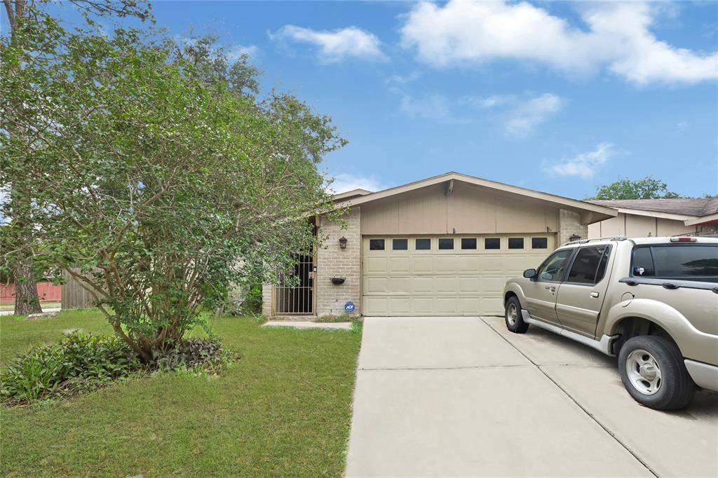 Houston, TX 77088,5510 Hickory Forest DR