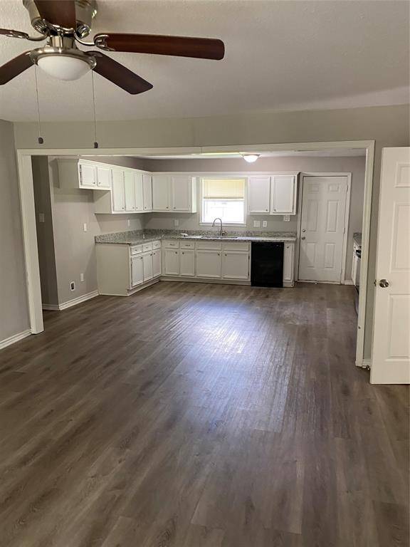Angleton, TX 77515,1216 Gifford RD