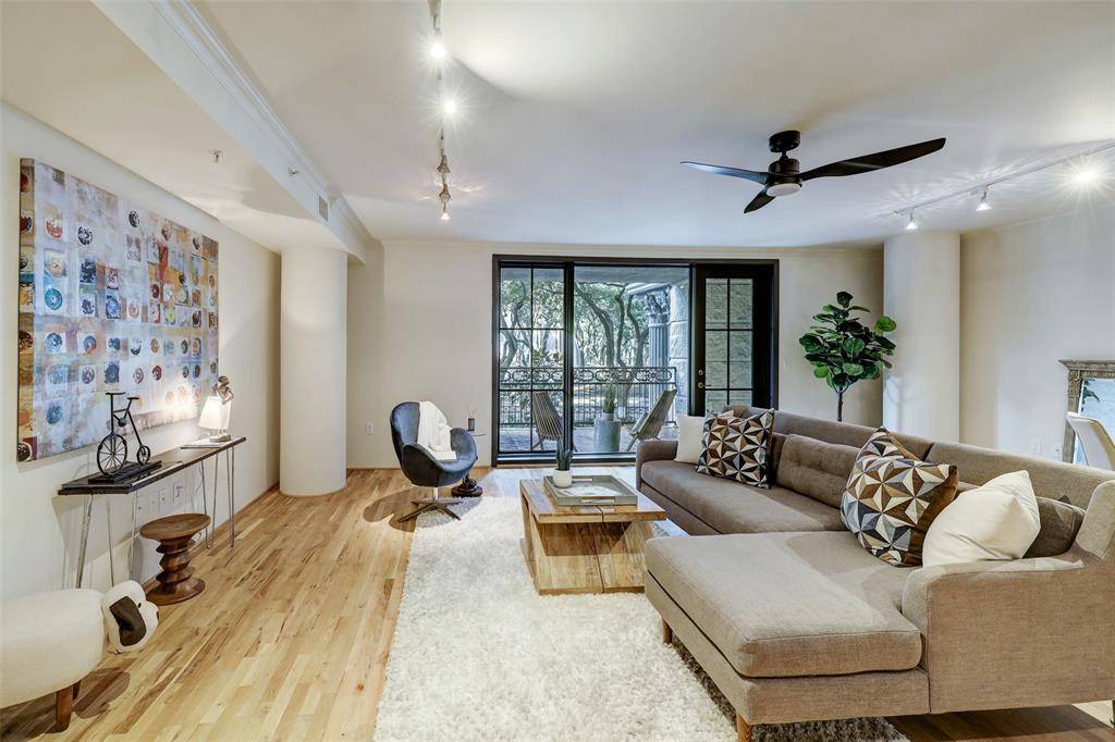 Houston, TX 77056,3030 Post Oak BLVD #203