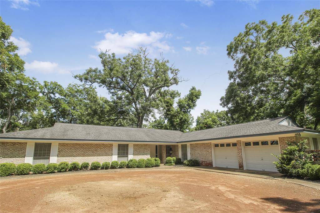 Lake Jackson, TX 77566,536 Oak DR