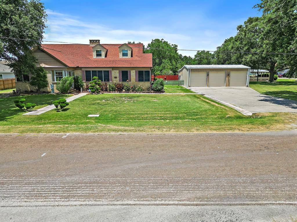Anahuac, TX 77514,405 Park ST