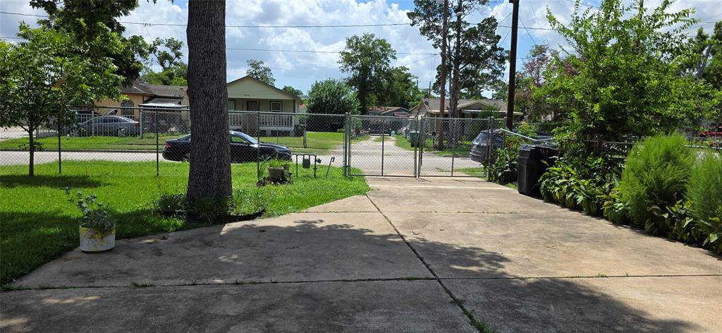 Houston, TX 77009,5518 Cochran ST