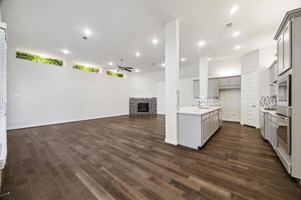 Sugar Land, TX 77479,5803 Manning Hollow LN
