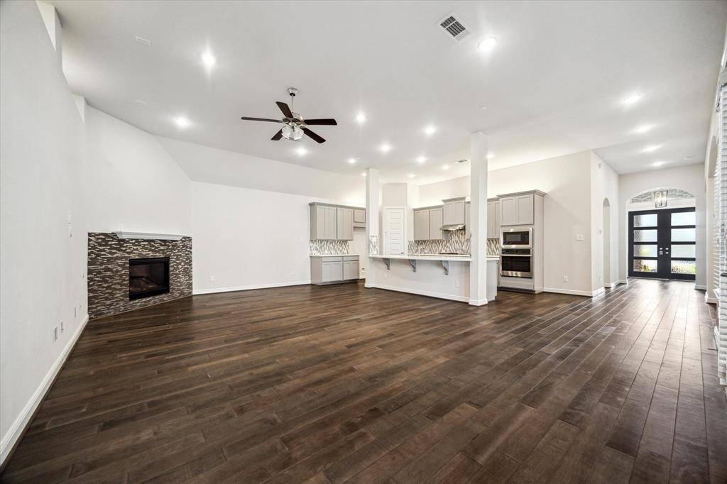Sugar Land, TX 77479,5803 Manning Hollow LN