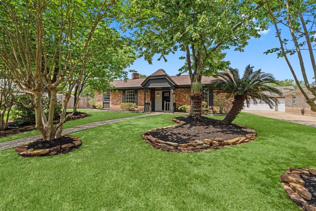 Houston, TX 77070,8122 Wimbledon LN