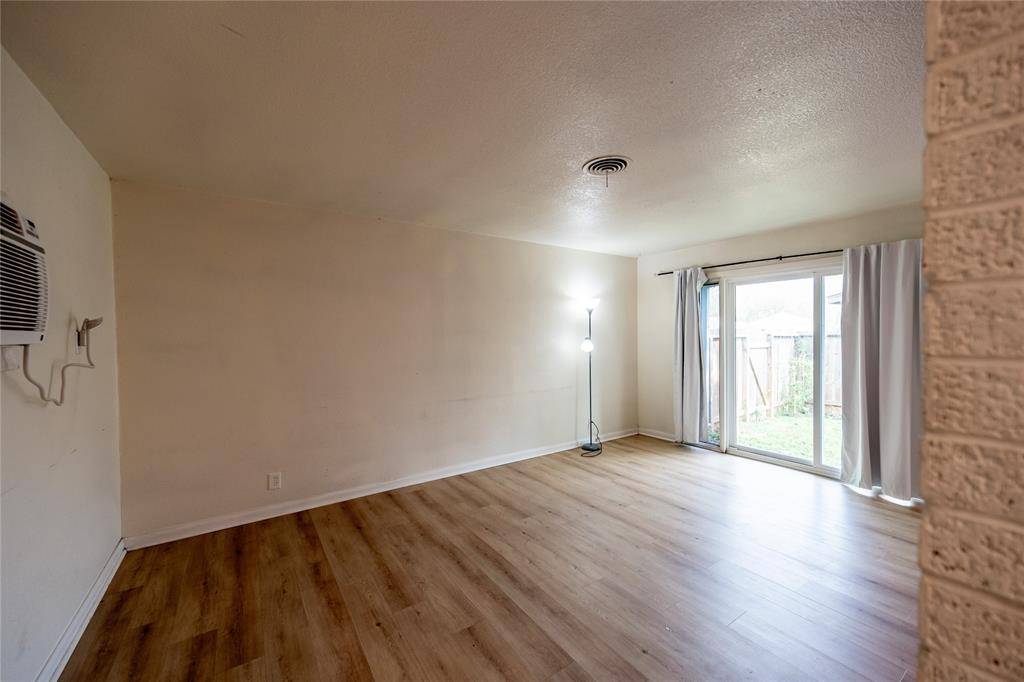 Hitchcock, TX 77563,113 Highland DR