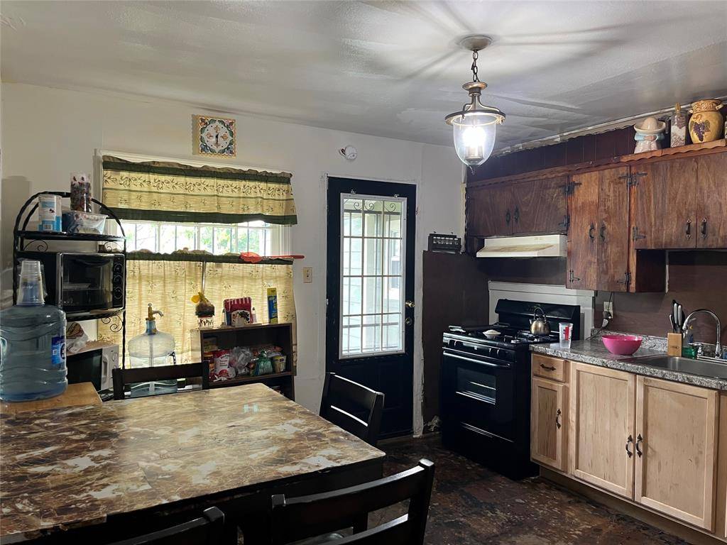 Houston, TX 77009,2836 Cochran ST