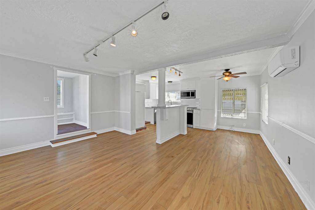Houston, TX 77008,1112 Cortlandt ST