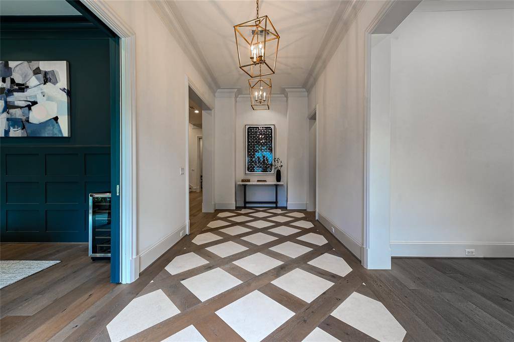 Houston, TX 77019,3028 Locke LN