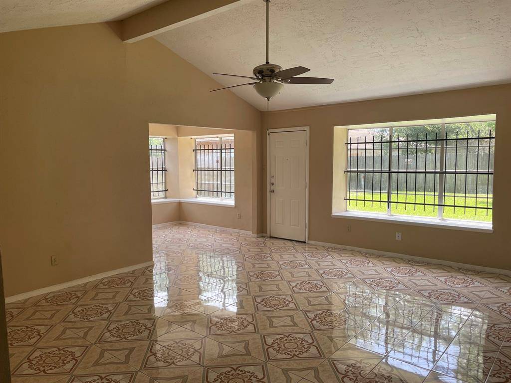 Houston, TX 77053,5107 Ridgeton DR