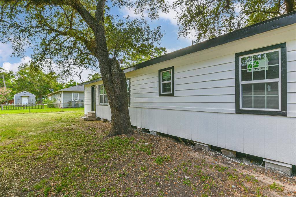 Brazoria, TX 77422,510 E Louisiana ST