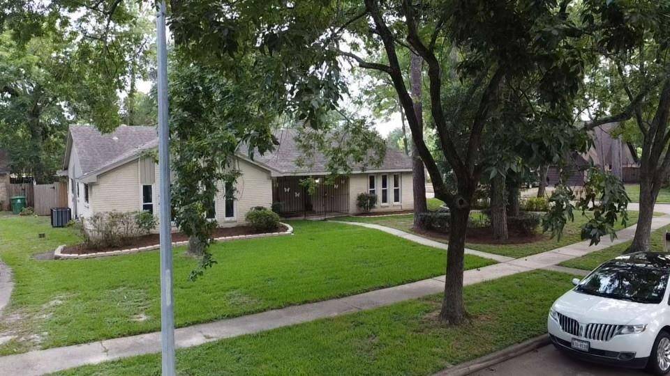 Houston, TX 77088,4215 Butternut CT