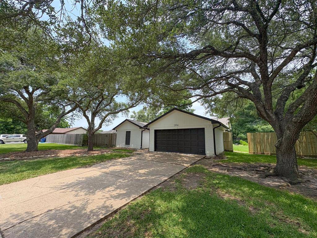 Friendswood, TX 77546,1204 Osborne DR