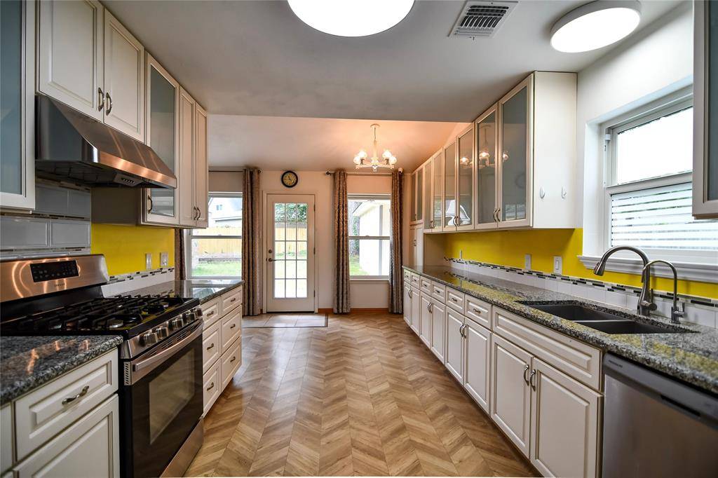 Houston, TX 77339,2106 Silver Falls DR